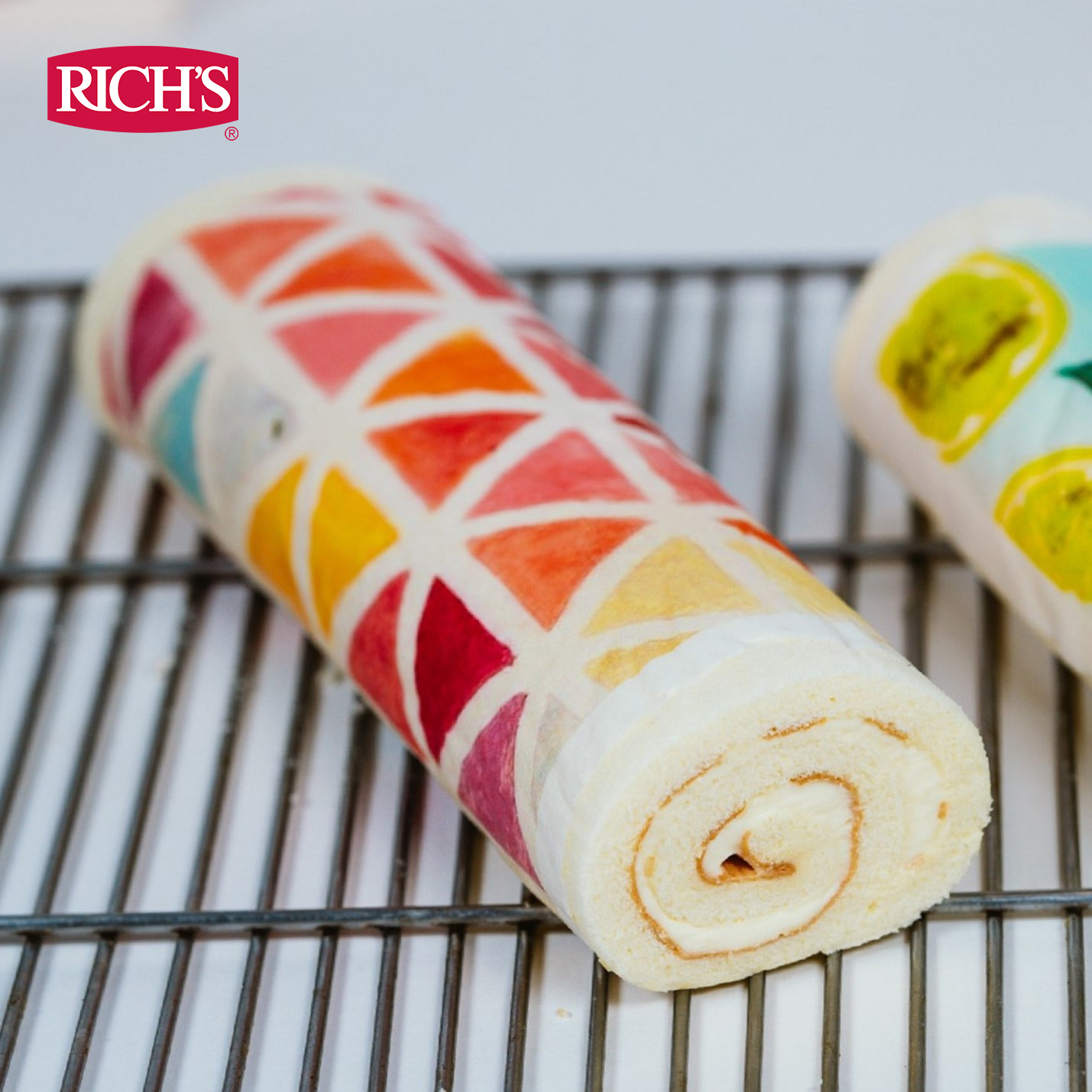 Chiffon Roll Cake With Patterns